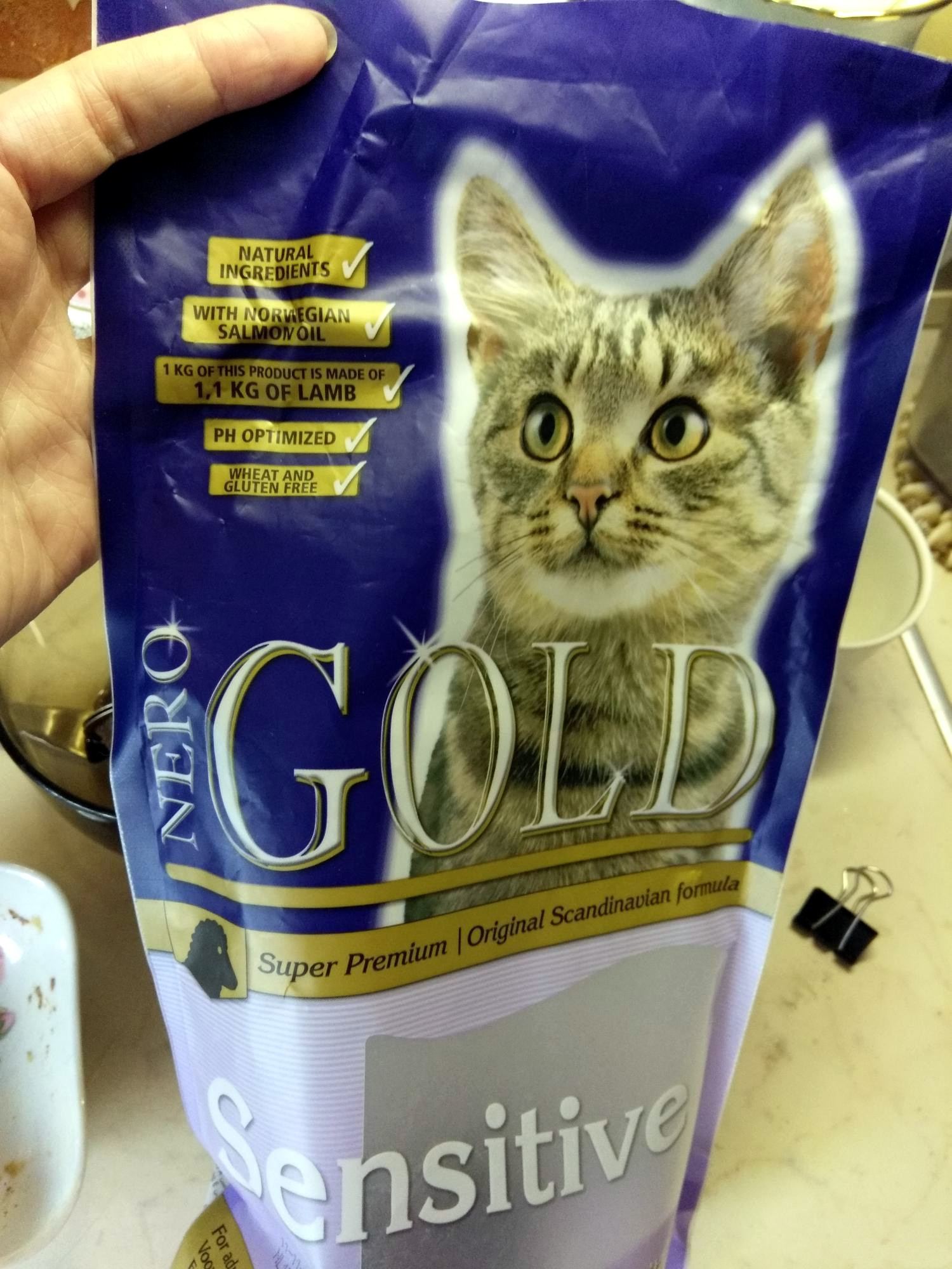 Корма gold. Корм для кошек Gold. Корм Nero Gold для кошек. Сухой корм для кошек Nero Gold состав. Nero Gold для кошек состав.