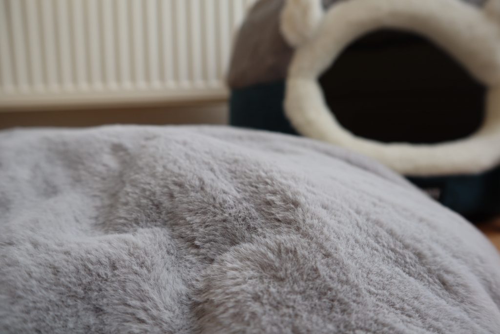 Домик для кошки HOOPET подушка
